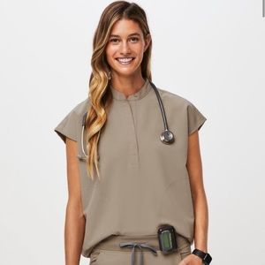 FIGS Latte Set - XXS Rafaela top & XS High Waisted Zamora Joggers